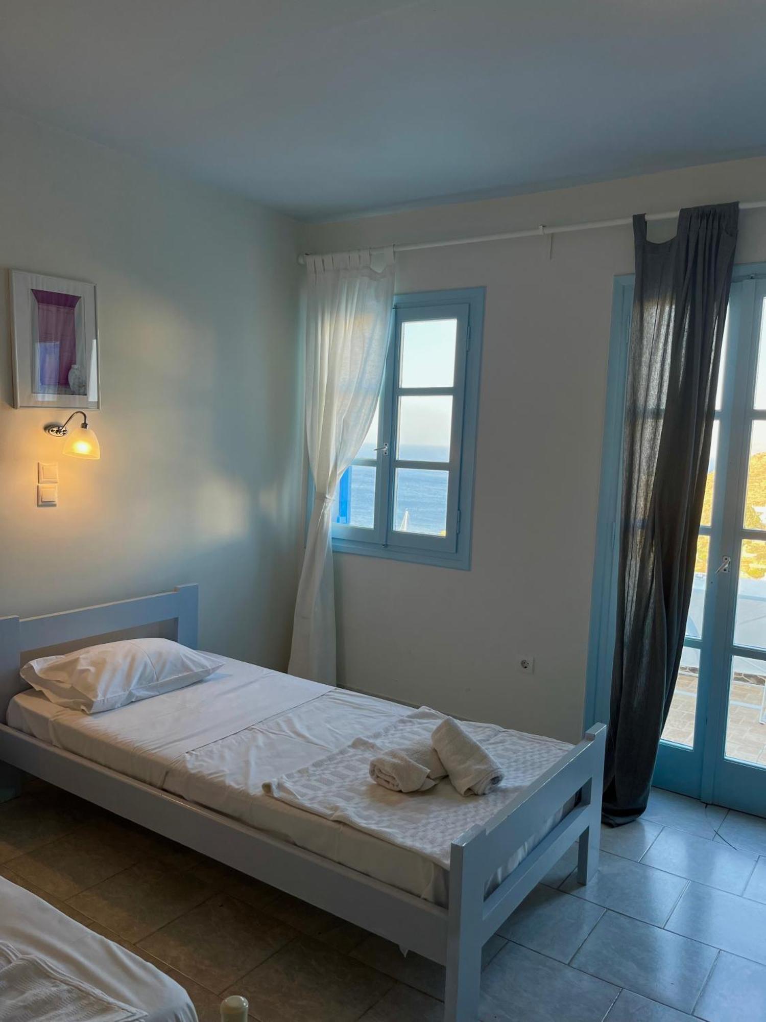 Hotel Petradi 이오스 코라 외부 사진
